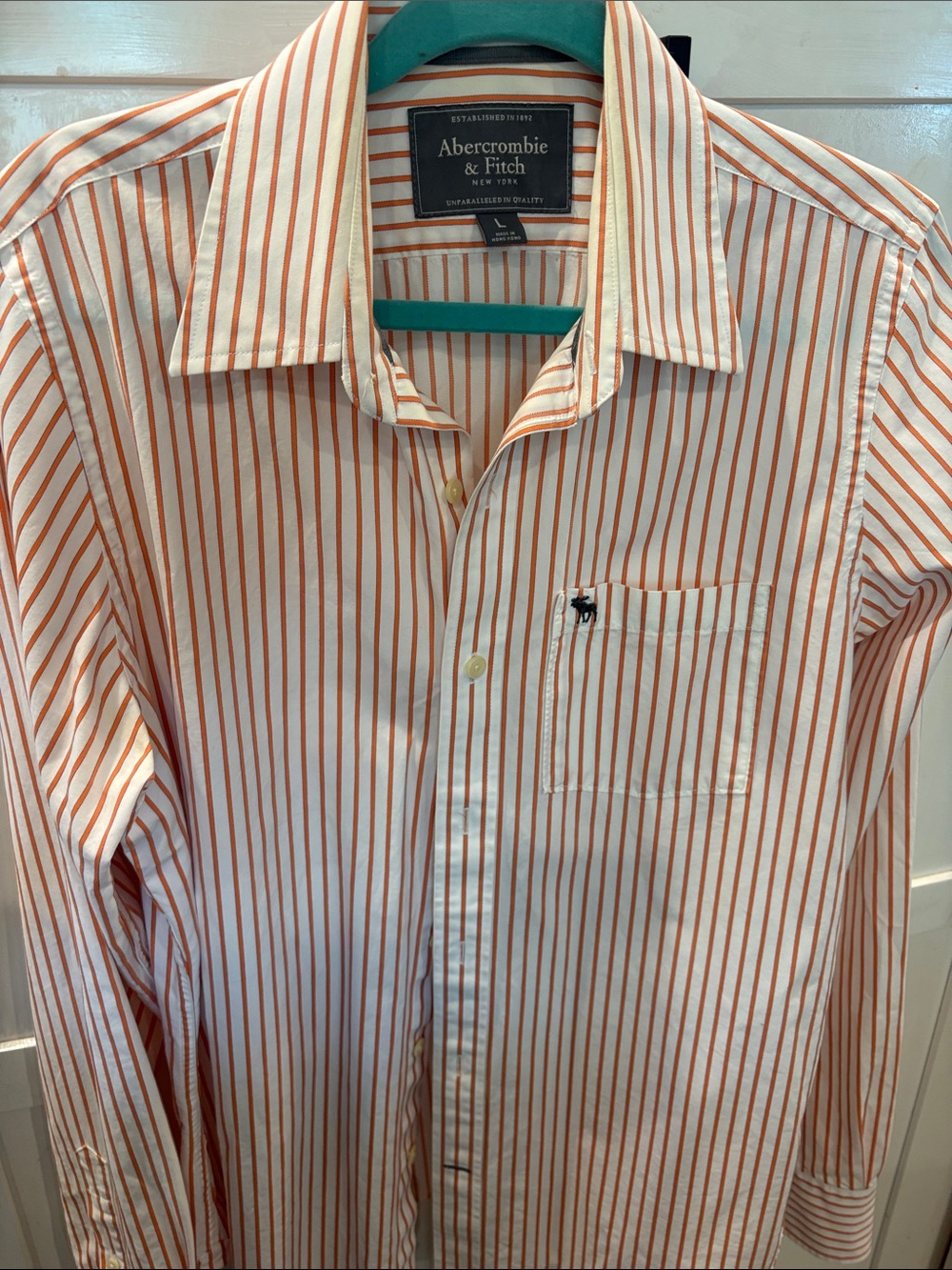 Abercrombie & Fitch White and Orange Striped Men's Button-Up Shirt